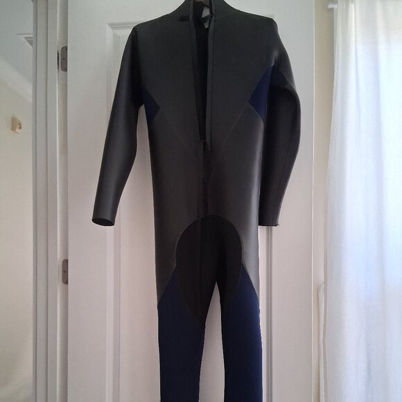 FULL BODY NEOPRENE WET SUIT - Picture 1 of 3
